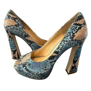 Gianni Bini sz 7.5 blue & cream snake embossed leather platform peep toe heels